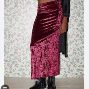 Urban Outfitters Kimchi Blue Crushed Velvet Maxi Skirt in Deep Red Medium